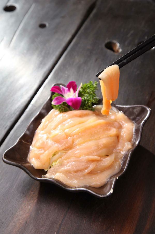 桂花蚌是从新鲜刺参体壁直接取下的肌肉.